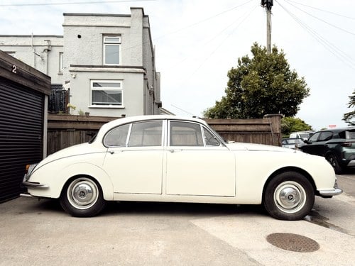 1969 Daimler 250 V8 till salu (bild 60 av 168)