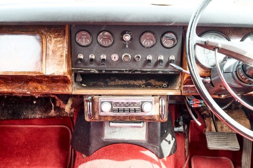 1969 Daimler 250 V8 till salu (bild 6 av 168)