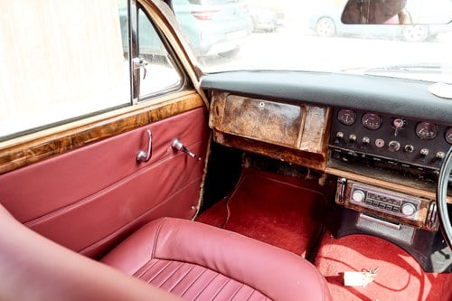 1969 Daimler 250 V8 till salu (bild 12 av 168)