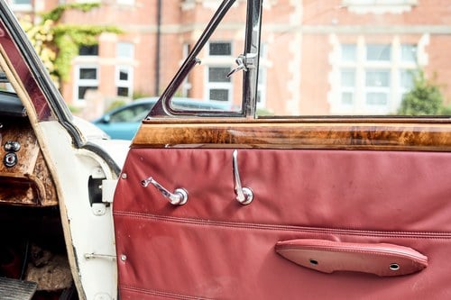 1969 Daimler 250 V8 till salu (bild 74 av 168)