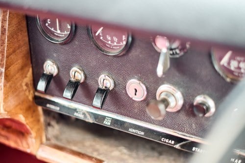 1969 Daimler 250 V8 till salu (bild 82 av 168)