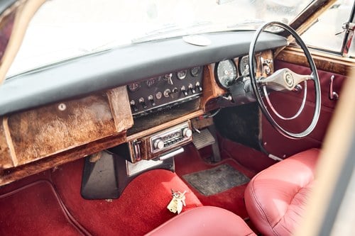 1969 Daimler 250 V8 till salu (bild 90 av 168)