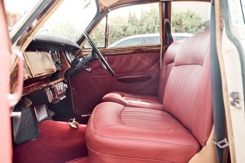 1969 Daimler 250 V8 till salu (bild 91 av 168)