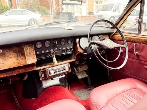1969 Daimler 250 V8 till salu (bild 96 av 168)