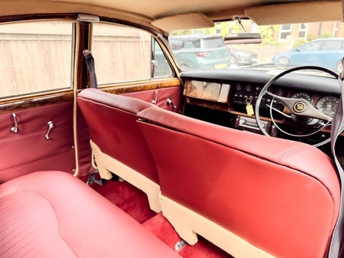 1969 Daimler 250 V8 till salu (bild 97 av 168)