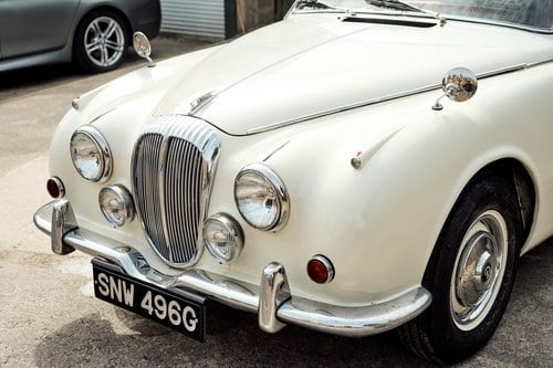 1969 Daimler 250 V8 till salu (bild 103 av 168)