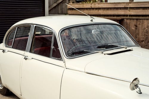 1969 Daimler 250 V8 till salu (bild 106 av 168)