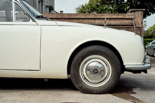 1969 Daimler 250 V8 till salu (bild 108 av 168)