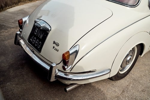 1969 Daimler 250 V8 till salu (bild 112 av 168)