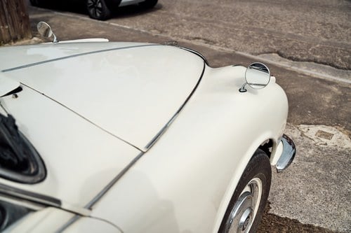 1969 Daimler 250 V8 till salu (bild 121 av 168)