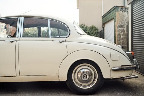 1969 Daimler 250 V8 till salu (bild 137 av 168)