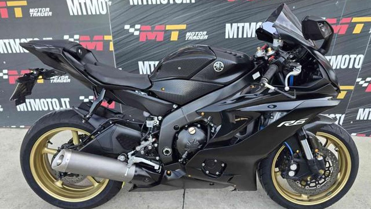 Yamaha R6 Dramatic 2018 Yamaha YZF R6 Black Manual, 6 speed in Italy - For Sale | Car ...