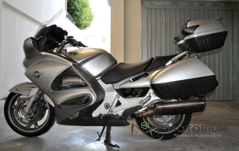 2005 Honda Pan European 1300 - 1 2005 Honda Pan European 1300 - 1