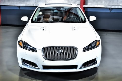 2012 Jaguar XF Saloon 5,0L Supercharged V8 For Sale (picture 2 of 91)