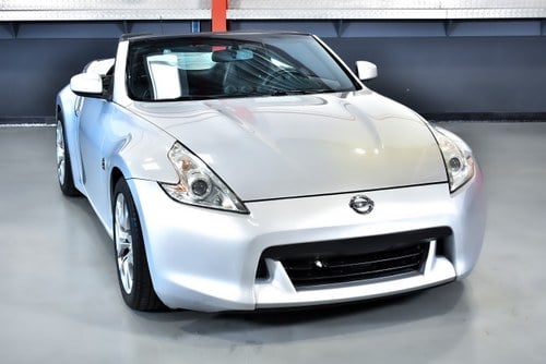 2010 Nissan 370Z Convertible 3,7L V6 (Sport PKG) till salu (bild 5 av 109)