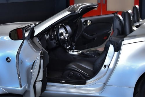 2010 Nissan 370Z Convertible 3,7L V6 (Sport PKG) till salu (bild 37 av 109)