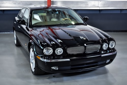 2006 Jaguar XJR (X350) Saloon 4,2L Supercharged V8 For Sale (picture 4 of 98)
