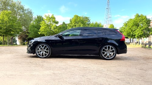 2015 Volvo V60 Polestar till salu (bild 7 av 124)