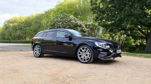2015 Volvo V60 Polestar till salu (bild 8 av 124)