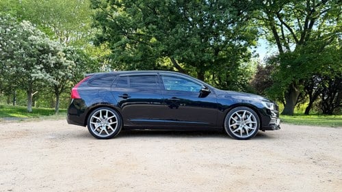 2015 Volvo V60 Polestar till salu (bild 9 av 124)