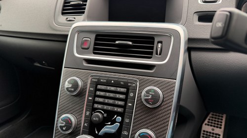 2015 Volvo V60 Polestar till salu (bild 59 av 124)