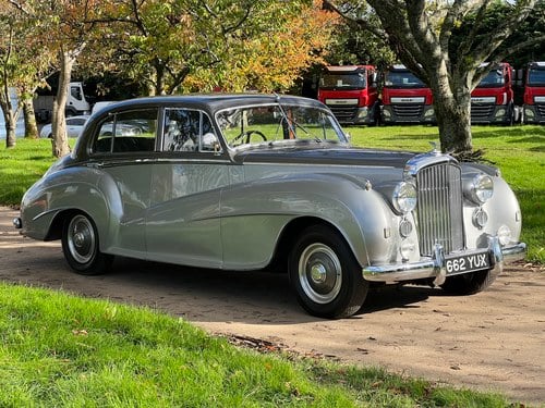 1951 Bentley MkVI H.J. Mulliner ‘Lightweight’ Saloon zum Verkauf (Bild 1 von 92)