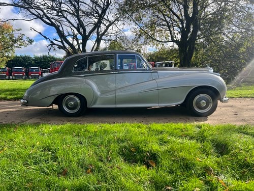 1951 Bentley MkVI H.J. Mulliner ‘Lightweight’ Saloon zum Verkauf (Bild 2 von 92)