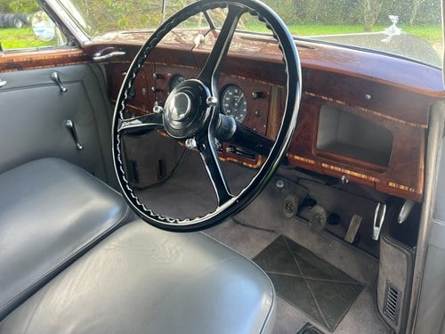1951 Bentley MkVI H.J. Mulliner ‘Lightweight’ Saloon zum Verkauf (Bild 18 von 92)