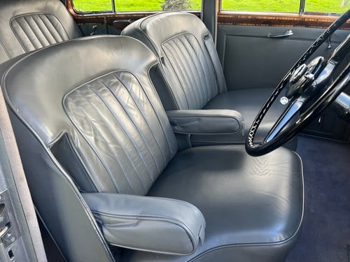 1951 Bentley MkVI H.J. Mulliner ‘Lightweight’ Saloon zum Verkauf (Bild 20 von 92)
