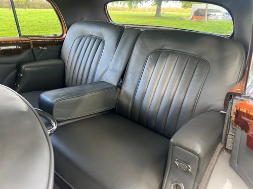 1951 Bentley MkVI H.J. Mulliner ‘Lightweight’ Saloon zum Verkauf (Bild 28 von 92)