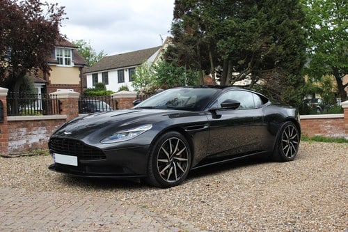 2017 Aston Martin DB11 Launch Edition Te koop (foto 2 van 152)