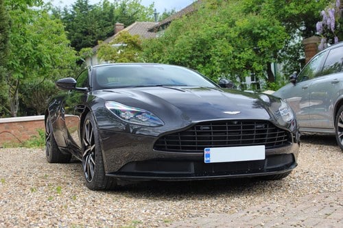 2017 Aston Martin DB11 Launch Edition Te koop (foto 4 van 152)