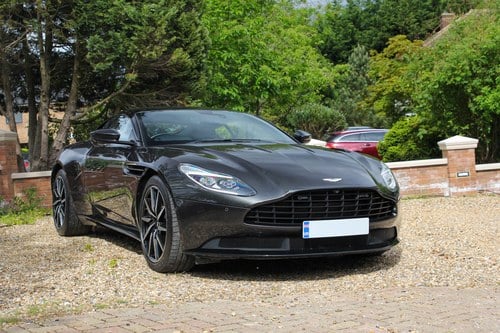 2017 Aston Martin DB11 Launch Edition Te koop (foto 9 van 152)