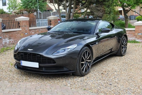 2017 Aston Martin DB11 Launch Edition Te koop (foto 15 van 152)