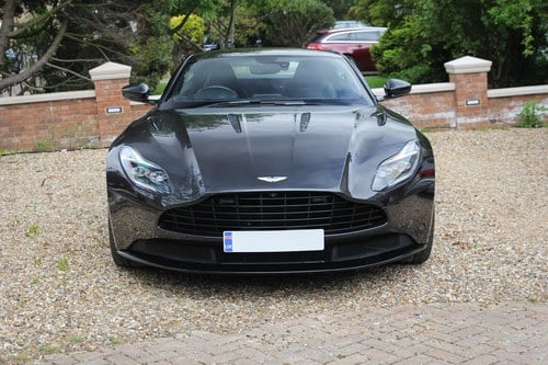 2017 Aston Martin DB11 Launch Edition Te koop (foto 16 van 152)