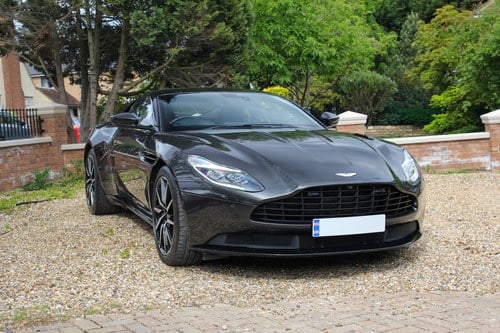 2017 Aston Martin DB11 Launch Edition Te koop (foto 18 van 152)