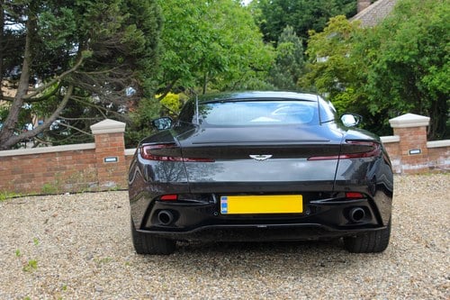 2017 Aston Martin DB11 Launch Edition Te koop (foto 20 van 152)