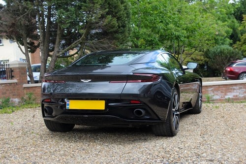 2017 Aston Martin DB11 Launch Edition Te koop (foto 28 van 152)