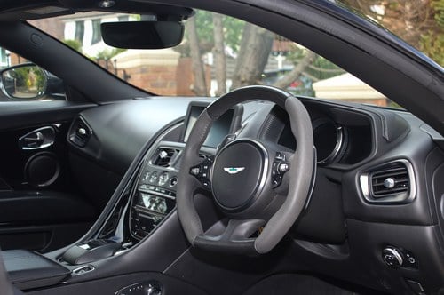 2017 Aston Martin DB11 Launch Edition Te koop (foto 38 van 152)
