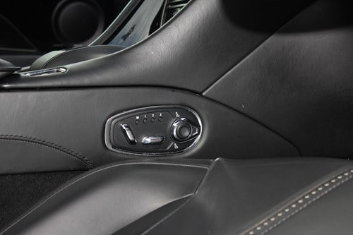 2017 Aston Martin DB11 Launch Edition Te koop (foto 41 van 152)