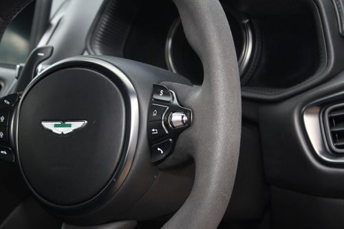 2017 Aston Martin DB11 Launch Edition Te koop (foto 48 van 152)
