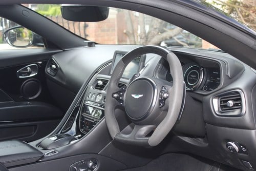 2017 Aston Martin DB11 Launch Edition Te koop (foto 53 van 152)