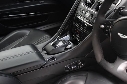 2017 Aston Martin DB11 Launch Edition Te koop (foto 60 van 152)
