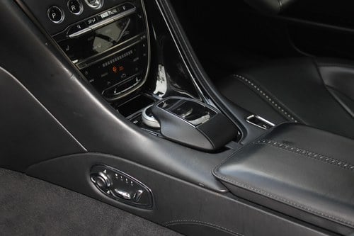 2017 Aston Martin DB11 Launch Edition Te koop (foto 70 van 152)