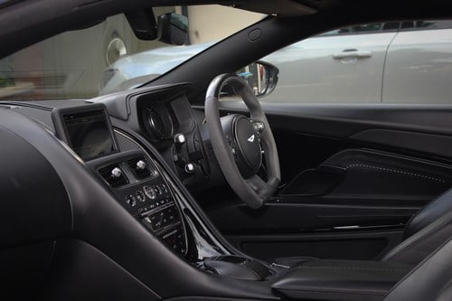 2017 Aston Martin DB11 Launch Edition Te koop (foto 77 van 152)