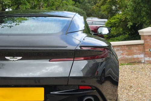 2017 Aston Martin DB11 Launch Edition Te koop (foto 87 van 152)
