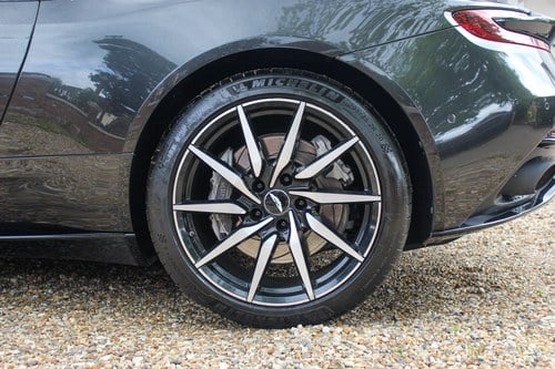 2017 Aston Martin DB11 Launch Edition Te koop (foto 97 van 152)