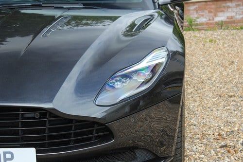 2017 Aston Martin DB11 Launch Edition Te koop (foto 121 van 152)