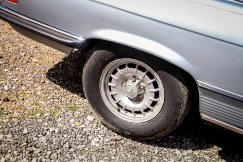 1981 Mercedes-Benz 380SLC C107 till salu (bild 36 av 103)