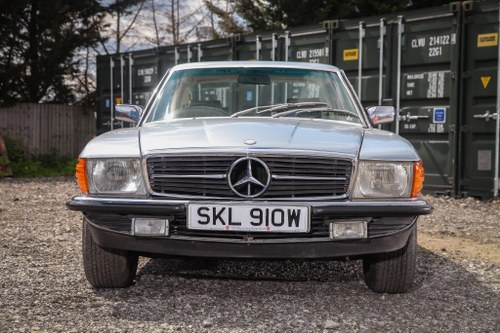 1981 Mercedes-Benz 380SLC C107 till salu (bild 21 av 103)